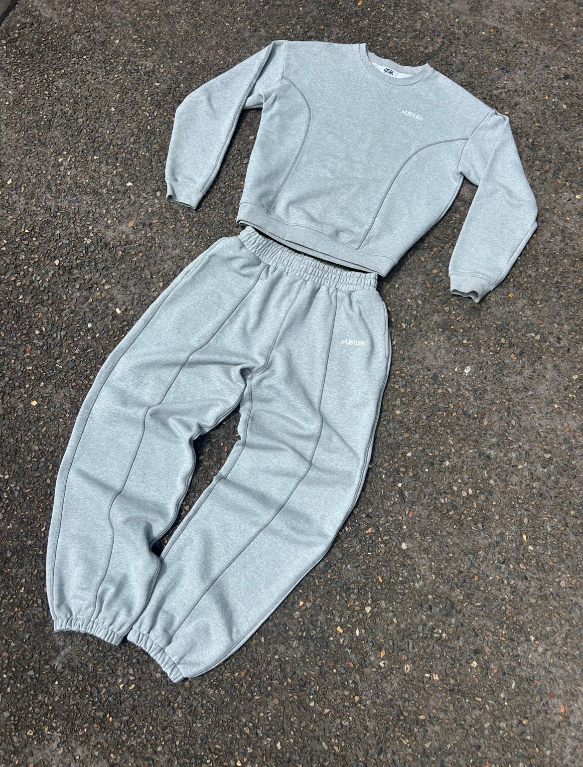 MUSTUSS monofont sweatshirt